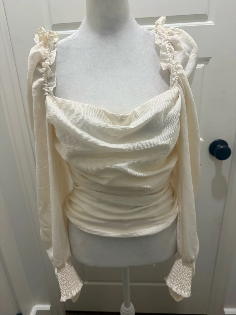 NWT. ASTR the Label. Puff Sleeve Square Neck Top. Cream. Size Medium.